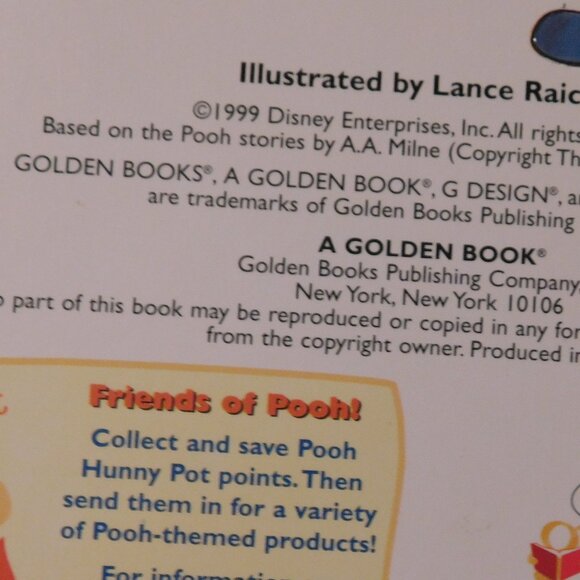 Vintage Winnie the Pooh Paper Doll Book Let's Dress Up 1999 Golden Books - Picture 4 of 8